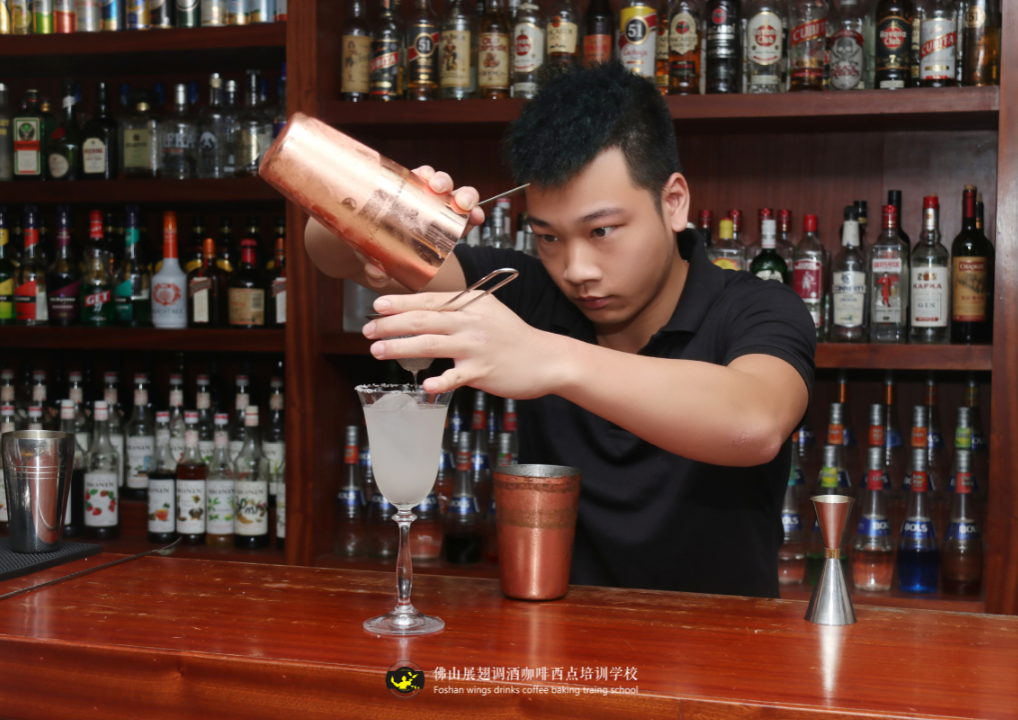 學(xué)曆低學(xué)調酒行嗎?