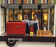 深圳龍華AT MALL購(gòu)物(wù)中(zhōng)心咖啡拉花(huā)實踐